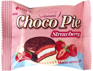 Lotte~Пирожное бисквитное в шоколадной глазури со вкусом клубники~Choco Pie Strawberry