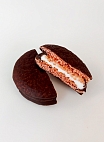 Lotte~Пирожное бисквитное в шоколадной глазури со вкусом клубники~Choco Pie Strawberry
